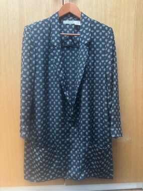 Vintage Liz Claiborne Black Blazer with White print